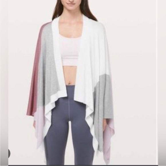 Lululemon Hatha Wrap - Picture 5 of 6